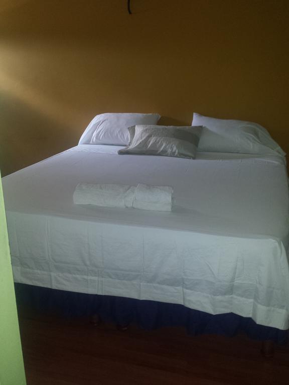 Impeccable Guest Rooms 2 Kingston Værelse billede